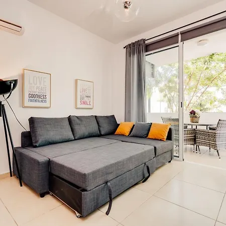 Sunnyvillas: 2br Mythical Apt*swimming Pool*ak04 아파트 *
